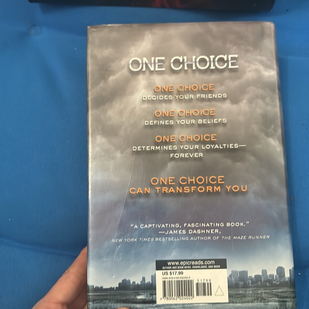 The Divergent Series Divergent + Insurgent + Allegiant + Four NWTS Set - Picture 11 of 16
